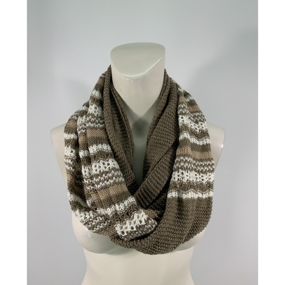 Charming Charlie Accessories - NWT Charming Charlie COZY Knit Cowl/Infinity Scarf